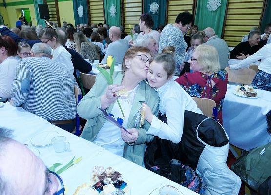 Uroczystość z okazji Dnia Babci i Dziadka w Zespole Szkół w Garczegorzu.