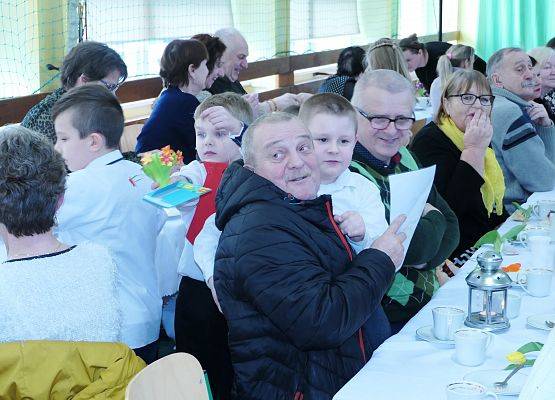 Uroczystość z okazji Dnia Babci i Dziadka w Zespole Szkół w Garczegorzu.