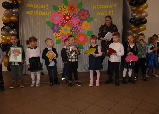 Grafika 32: Dzień Babci i Dziadka