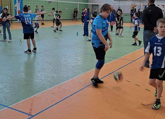 Grafika 6: Ogólnopolskie Mistrzostwa w Minisiatkówce o Puchar KINDER Joy of moving w Chwaszczynie