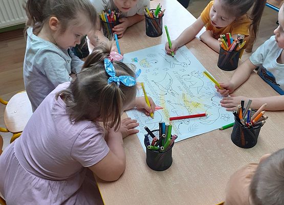 Świat dinozaurów - młodsza grupa