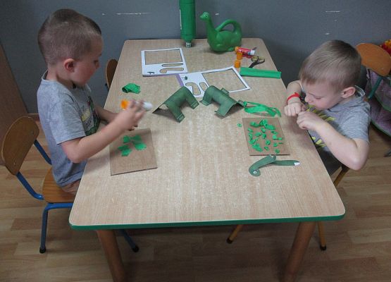 Świat dinozaurów - starsza grupa