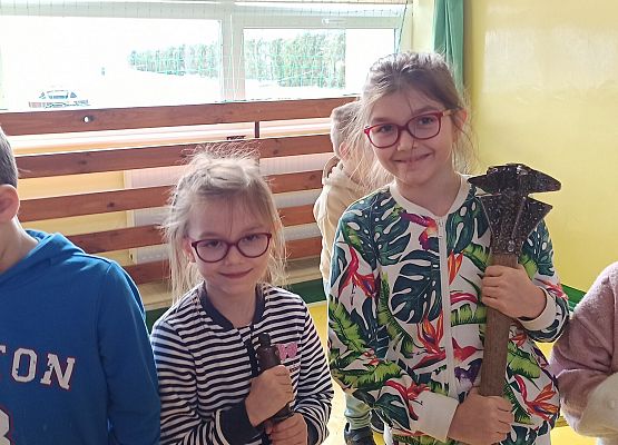 Grafika 13: Przedstawienie historyczne