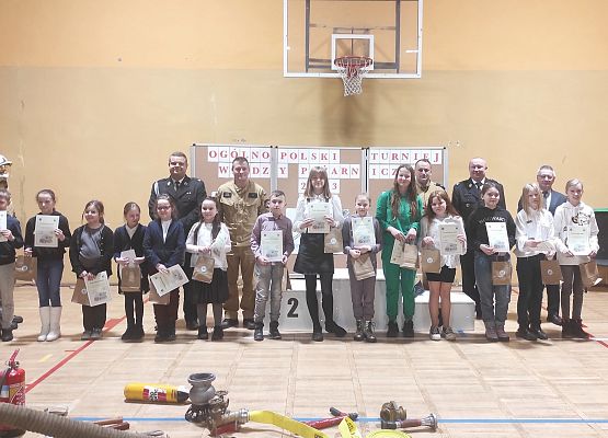 Ogólnopolski turniej wiedzy pożarniczej w szkole w Nowej Wsi Lęborskiej.