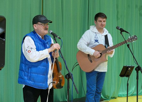 Występ z okazji Dnia Jedności Kaszubów w szkole w Garczegorzu.