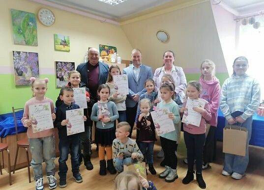 Zdjęcie grupowe uczestników konkursu