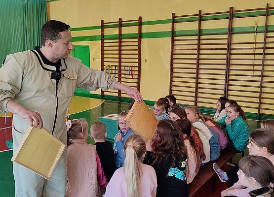 Spotkanie z pszczelarzem