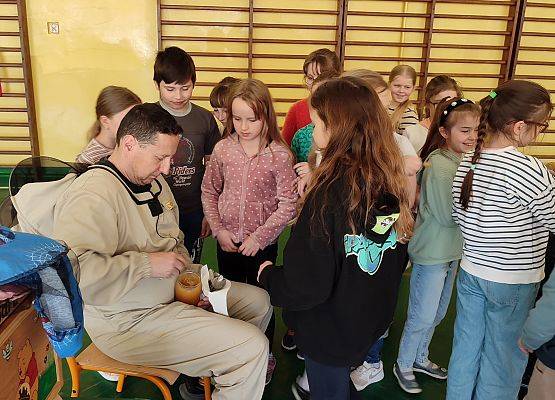 Spotkanie z pszczelarzem