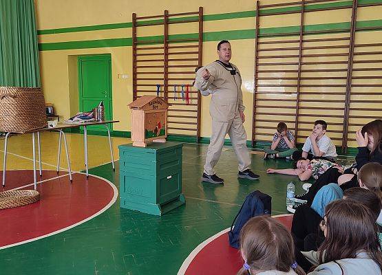 Spotkanie z pszczelarzem