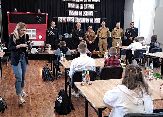 Powiatowy Turniej Wiedzy Pożarniczej pt. „Młodzież zapobiega pożarom”.