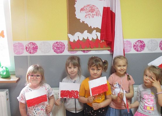 Grafika 16: Symbole narodowe. Konstytucja 3 Maja