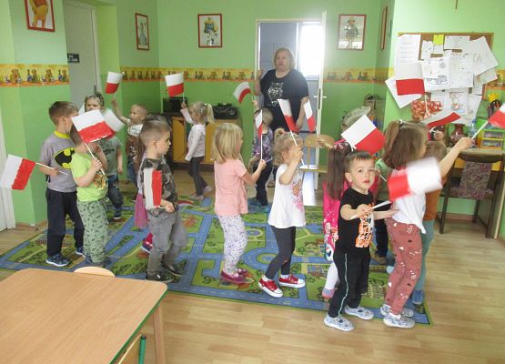 Grafika 48: Symbole narodowe. Konstytucja 3 Maja