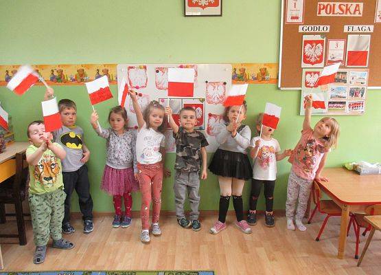 Grafika 40: Symbole narodowe. Konstytucja 3 Maja