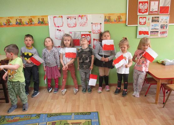 Grafika 42: Symbole narodowe. Konstytucja 3 Maja