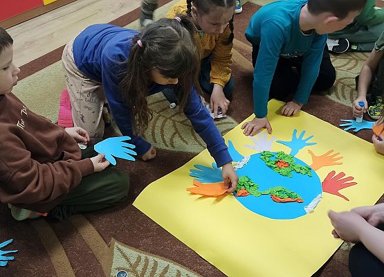 Grafika 16: Dzień Ziemi