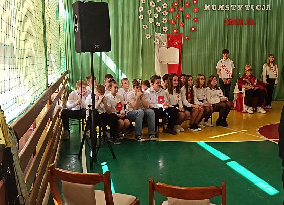 Grafika 2: Swięto Konstytucji 3 Maja