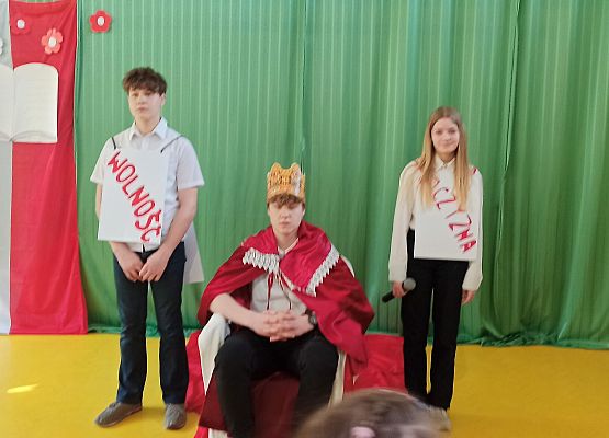 Grafika 4: Swięto Konstytucji 3 Maja