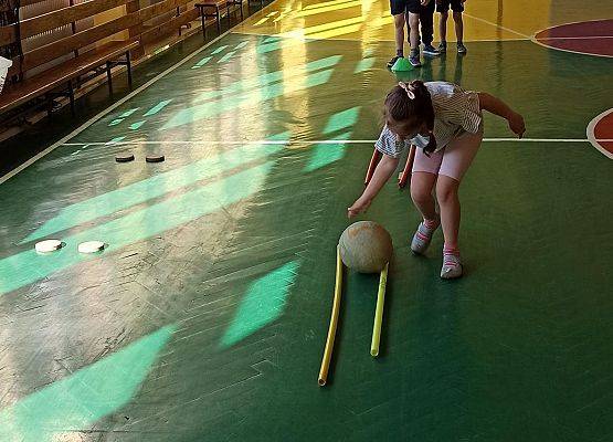 Grafika 2: Ćwiczenia gimnastyczne.