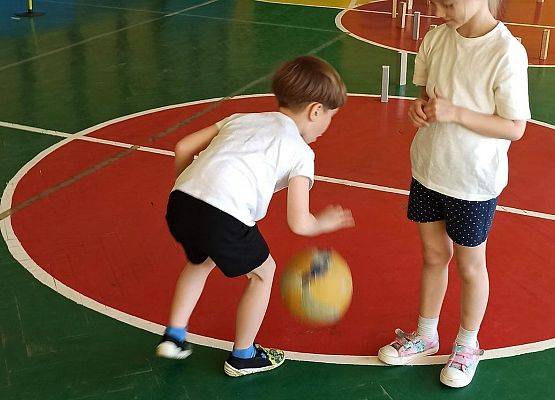 Grafika 32: Ćwiczenia gimnastyczne.