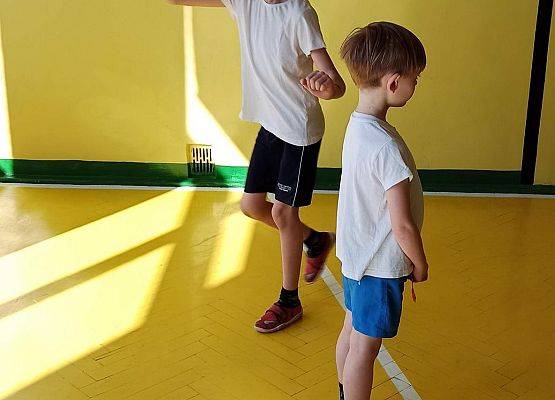 Grafika 36: Ćwiczenia gimnastyczne.