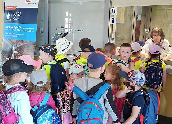 Grafika 4: Wycieczka na dworzec kolejowy w Lęborku