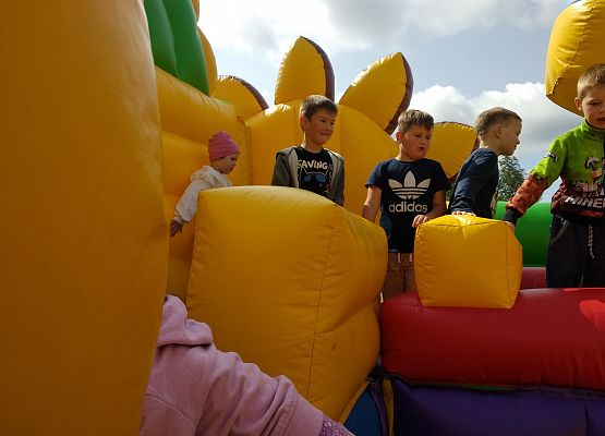 Grafika 8: ŚWIĘTO DZIECI