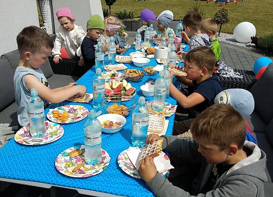 Grafika 35: ŚWIĘTO DZIECI