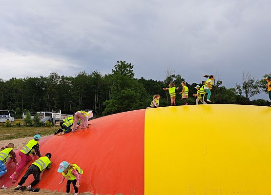 Grafika 6: Wycieczka do Parku Rozrywki - Farma Alexa