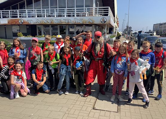 Wspólne zdjęcie przy porcie