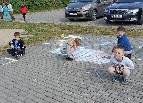 Grafika 8: Dzień Dziecka