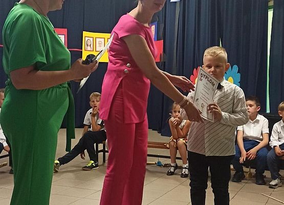 Grafika 10: Uroczystość zakończenia roku szkolnego