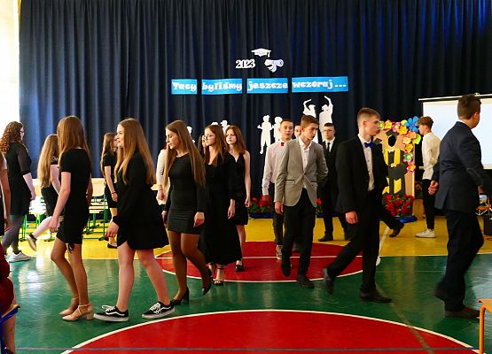 Grafika 14: Pożegnanie klas ósmych