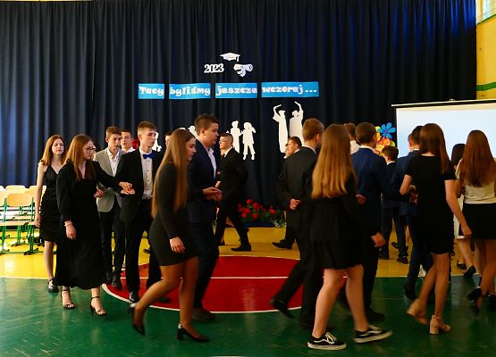 Grafika 6: Pożegnanie klas ósmych