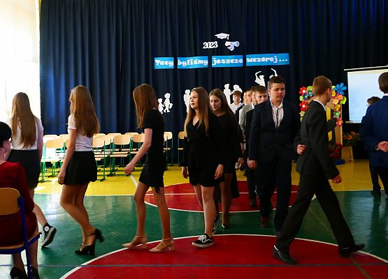 Grafika 12: Pożegnanie klas ósmych