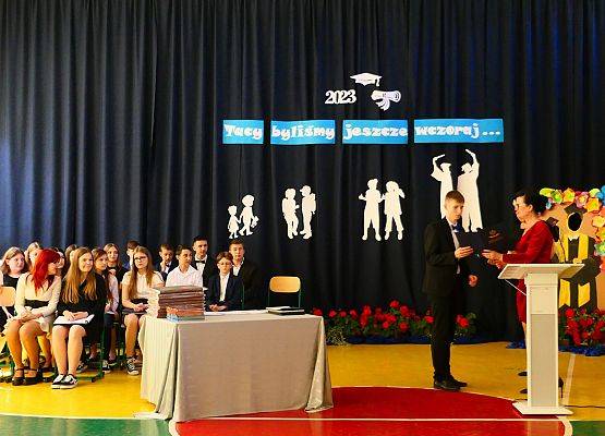 Grafika 37: Pożegnanie klas ósmych