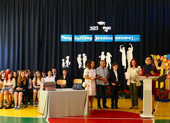 Grafika 46: Pożegnanie klas ósmych