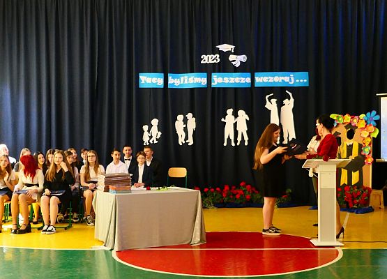 Grafika 53: Pożegnanie klas ósmych