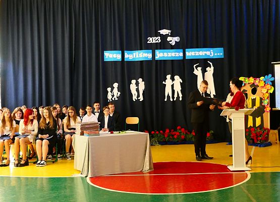 Grafika 54: Pożegnanie klas ósmych