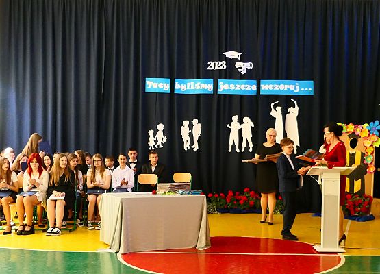 Grafika 63: Pożegnanie klas ósmych