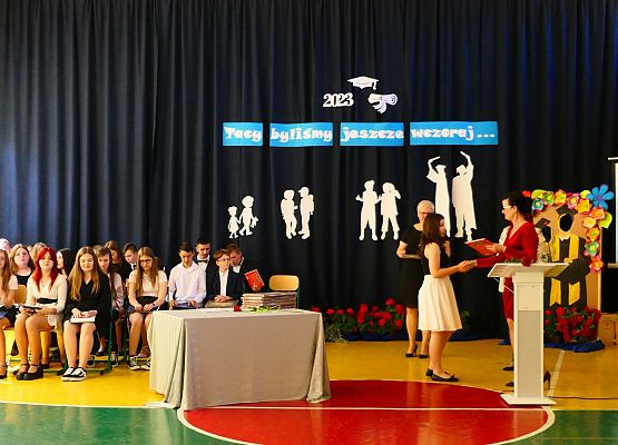 Grafika 65: Pożegnanie klas ósmych