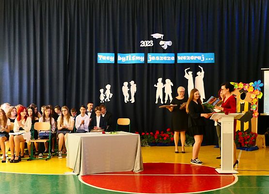 Grafika 67: Pożegnanie klas ósmych