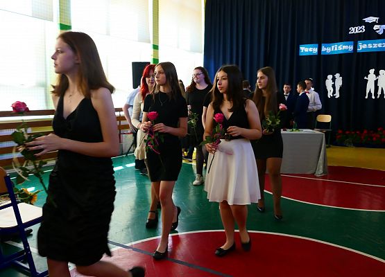 Grafika 82: Pożegnanie klas ósmych