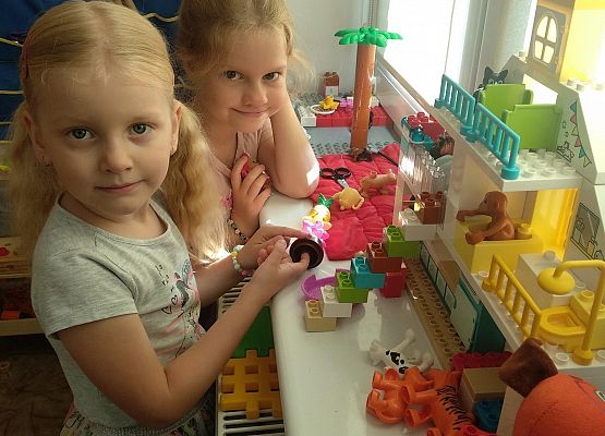 Grafika 4: WITAMY NOWY ROK W PRZEDSZKOLU