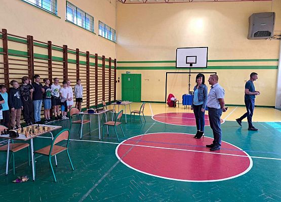 Grafika 4: Podwójne Mistrzostwo Gminy w Szachach Drużynowych!!!