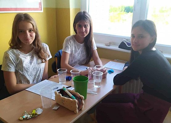 Grafika 6: Kolorowa lekcja chemii