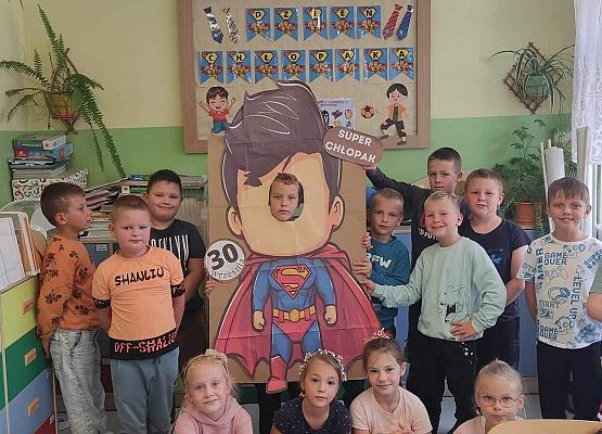 Grafika 1: Dzień Chłopaka