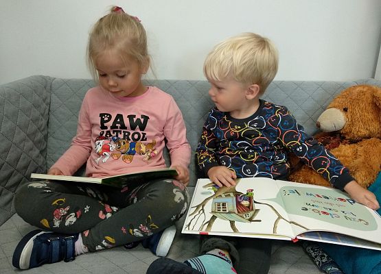 Grafika 6: W BIBLIOTECE