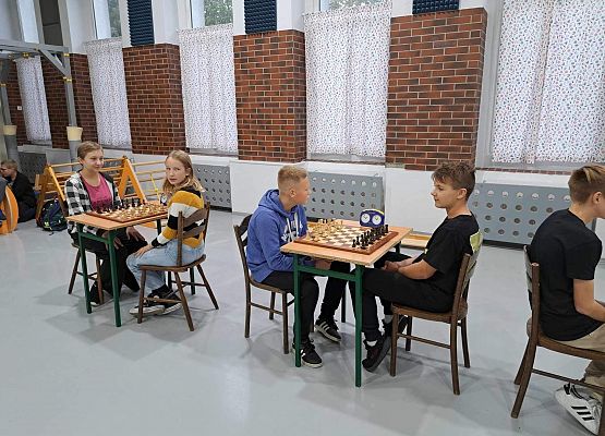 Mistrzostwo powiatu i awans do półfinału wojewódzkiego w szachach drużynowych. grafika