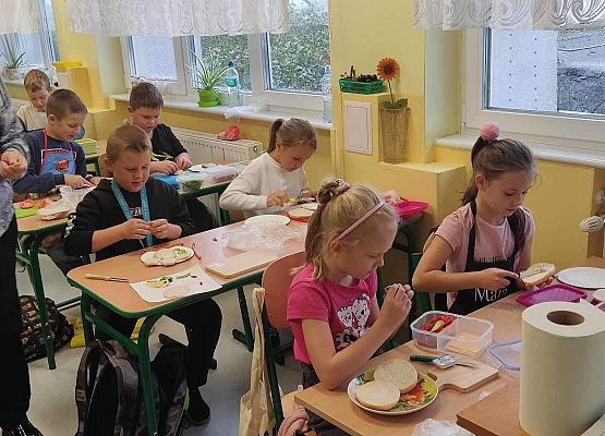 Szkoła gotowania w kl. II grafika