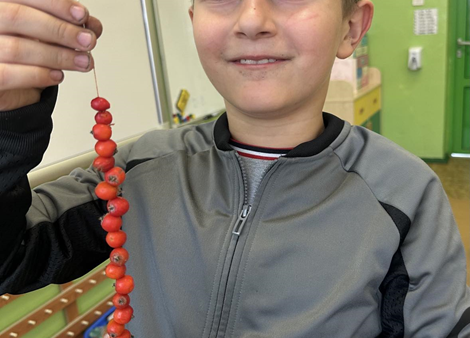 Tworzenie biżuterii w klasie III grafika